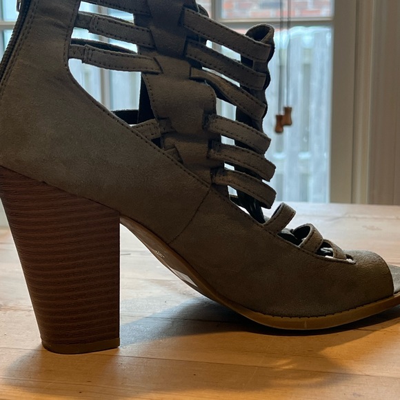 Guess Open Toe Advin Caged Bootie - Picture 4 of 5